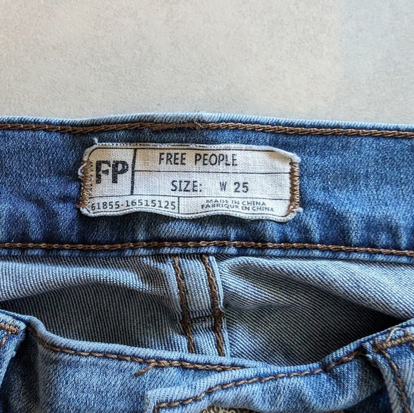 Free People Flared Leg Jeans Size 25 - Picture 7 of 10